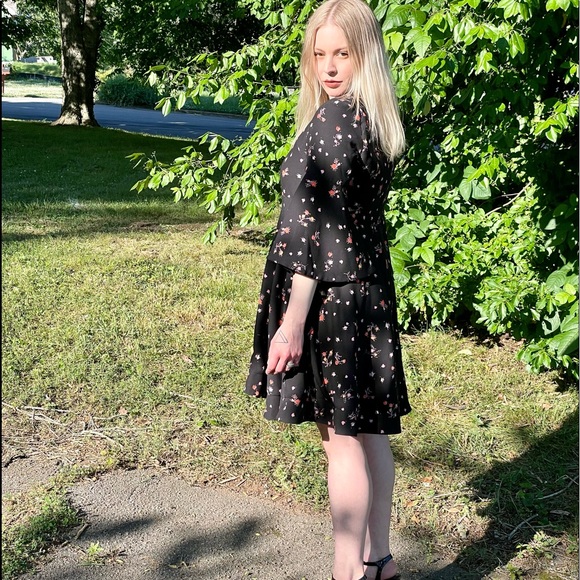 Carven Ditsy Floral Bell Sleeve Mini Dress - Picture 7 of 9